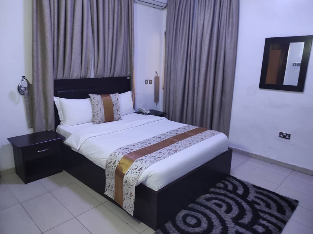 /web/uploads/116/H53 Suites/room-photos/Superior Single/h53 sup.jpg